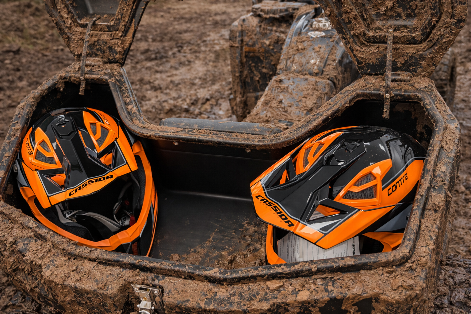 Mud box helmet